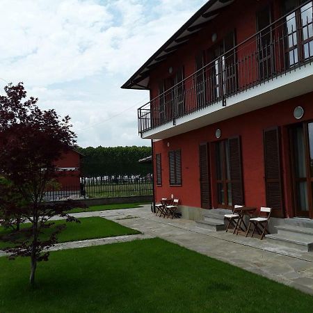 Tra Menta E Meliga Hotel Carignano  Exterior foto