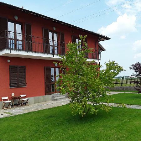 Tra Menta E Meliga Hotel Carignano  Exterior foto