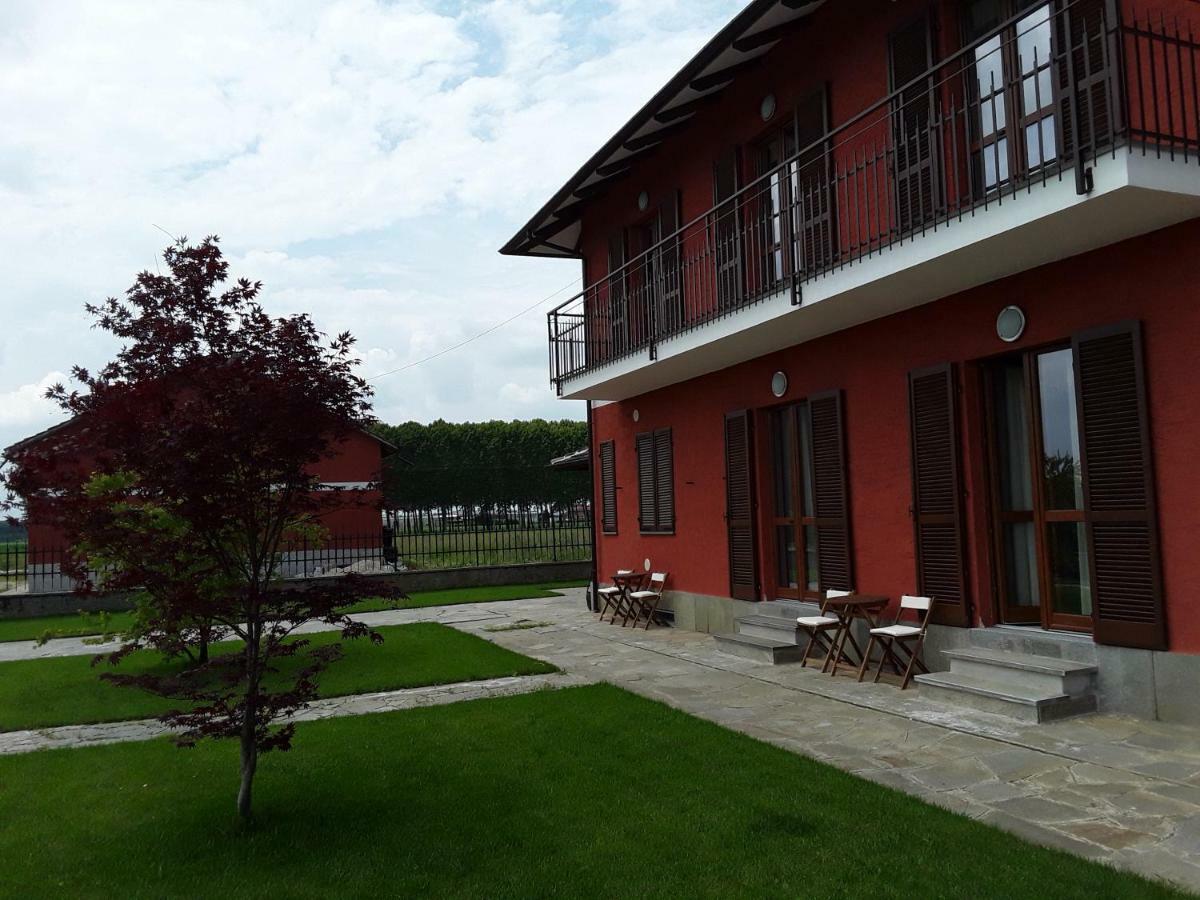 Tra Menta E Meliga Hotel Carignano  Exterior foto